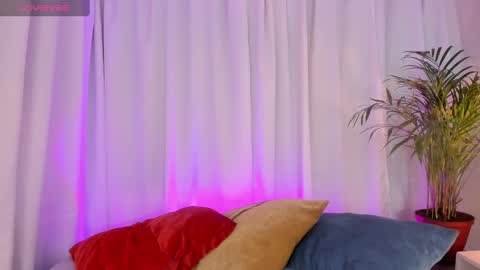 i am lyn online show from 03/01/25, 03:21