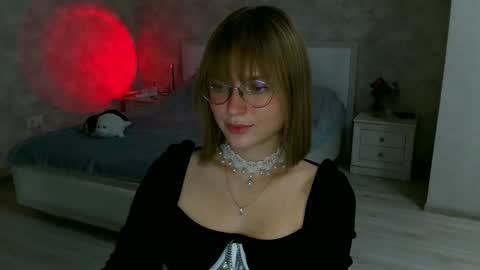 OneGoddess online show from 09/30/25, 08:03