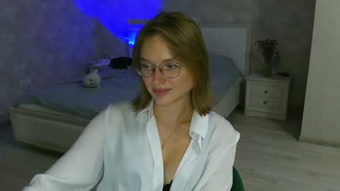 OneGoddess online show from 10/20/25, 06:41
