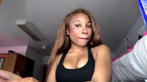 missmarimac online show from 02/26/26, 09:58