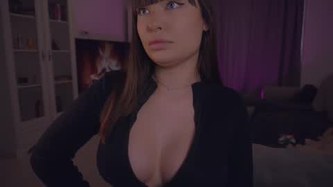 LUXXANDRA online show from 03/04/26, 06:19