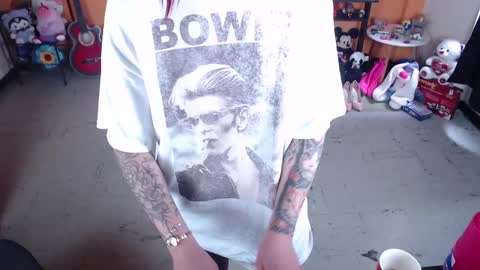 Miss Mia online show from 02/02/25, 04:00