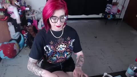 Miss Mia online show from 02/12/25, 04:22