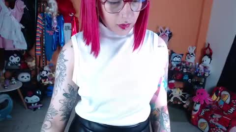 Snapshot of missmia2 chatting on 05/01/26, 11:26 Miss Mia online show from 05/01/26, 11:26