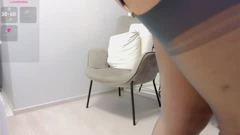 Mia online show from 12/16/24, 05:11