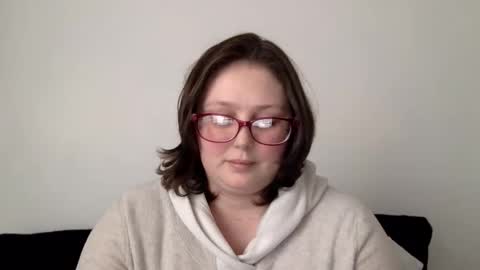 Snapshot of missmistressmal chatting on 05/12/26, 04:59 missmistressmal online show from 05/12/26, 04:59