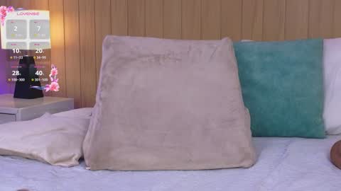 Emma Rivera online show from 12/19/24, 03:51