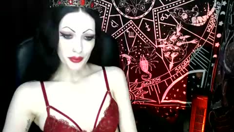 MissMoonDoll online show from 01/08/25, 04:12