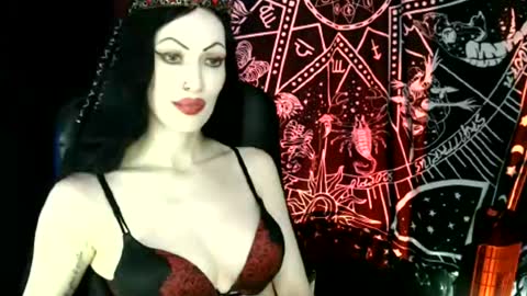 MissMoonDoll online show from 04/26/26, 04:43