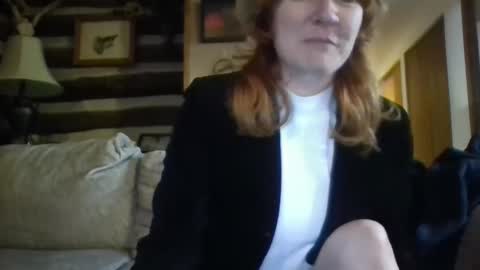 Snapshot of missmoonmagic13 chatting on 10/14/25, 02:45 Maxxx online show from 10/14/25, 02:45