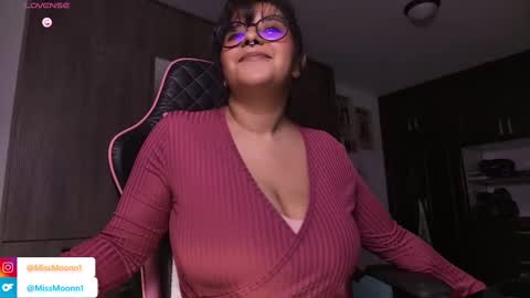 MissMoon online show from 09/11/25, 02:00