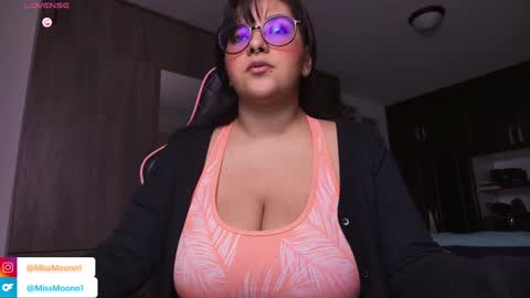 MissMoon online show from 09/11/25, 10:43