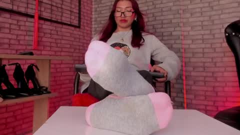 Snapshot of missnix_ chatting on 05/13/26, 06:38 Alana online show from 05/13/26, 06:38
