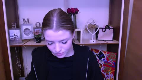 Olivia online show from 12/24/24, 12:11