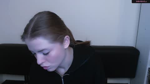 Olivia online show from 01/03/25, 07:49