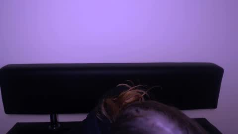 Olivia online show from 02/02/25, 01:19