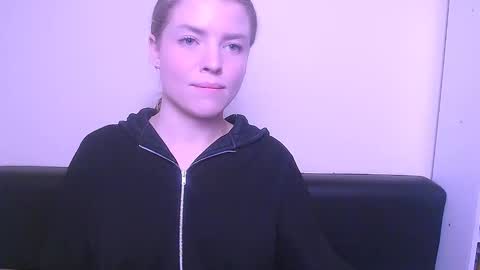 Olivia online show from 02/03/25, 10:58