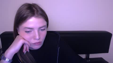 Olivia online show from 02/19/25, 12:55