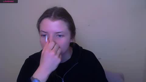 Olivia online show from 02/28/25, 07:58