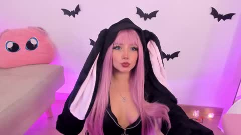 Snapshot of misspaulina__ chatting on 10/18/25, 02:58 Pau Giraldo online show from 10/18/25, 02:58