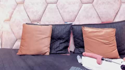 Sara  online show from 01/03/25, 06:57