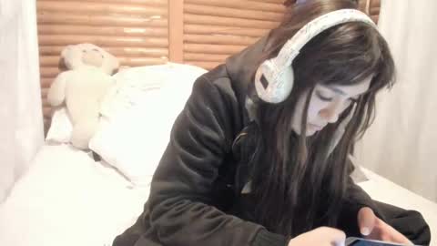 sarah online show from 02/10/25, 01:46