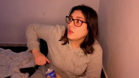 sarah online show from 04/11/26, 10:58