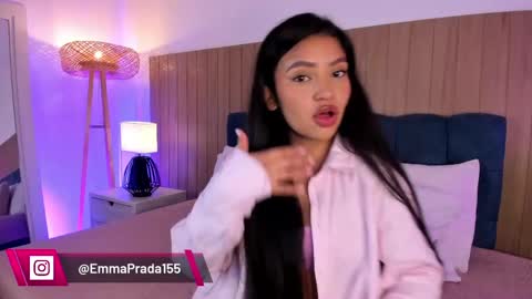 Emma Prada online show from 05/19/26, 12:11
