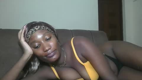 Snapshot of missprettygal chatting on 04/21/26, 08:34 pretty gal online show from 04/21/26, 08:34