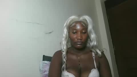 Snapshot of missprettygal chatting on 05/19/26, 01:56 pretty gal online show from 05/19/26, 01:56