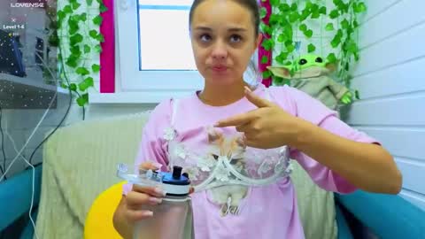 . online show from 09/22/25, 06:15