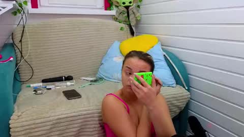 . online show from 11/07/25, 06:46