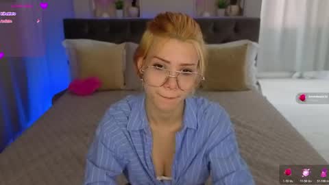 Snapshot of misssfoxyy chatting on 03/29/26, 12:49 Miss Mila online show from 03/29/26, 12:49