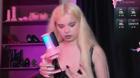 Misss Lola Angel online show from 12/06/24, 02:17