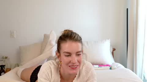 MissThea online show from 01/03/25, 07:50