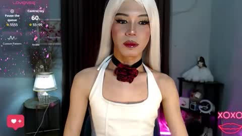 Snapshot of misstransstella69 chatting on 10/18/25, 07:42 Stella online show from 10/18/25, 07:42