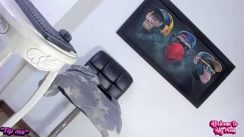 Snapshot of missvalensofi chatting on 12/30/24, 10:45 missvalensofi online show from 12/30/24, 10:45