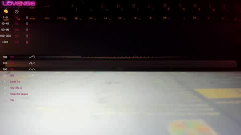 missvalery1 online show from 01/22/25, 11:32