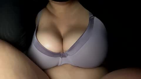 missvanessa_ebony online show from 01/12/25, 07:00