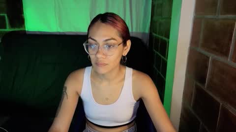 IG MISSVENUSS1 online show from 12/17/25, 10:05