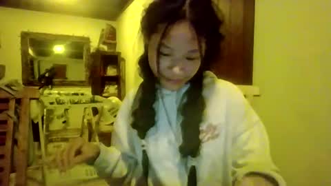 Snapshot of missversatile chatting on 07/10/26, 01:54 Miss Versatile online show from 07/10/26, 01:54