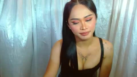 Snapshot of missviolet11 chatting on 05/01/26, 01:59 SweetViolet online show from 05/01/26, 01:59