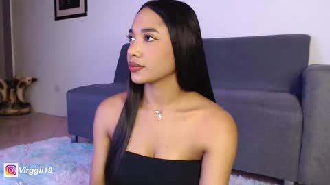 missvirggii online show from 02/09/25, 07:52