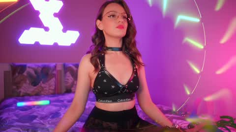 Miss Waltrude online show from 02/07/25, 09:58