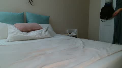 Monique  online show from 02/26/25, 08:54