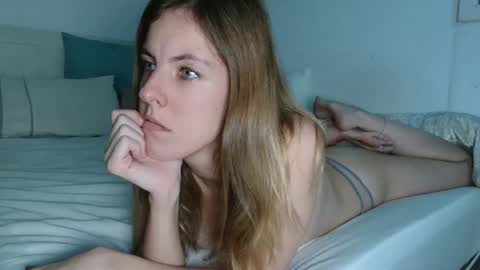 Monique  online show from 04/15/26, 05:03