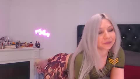 Crystal online show from 04/30/26, 06:47