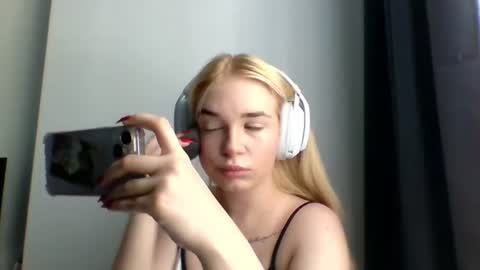 Snapshot of missyrattana chatting on 07/08/26, 05:23 Lucy online show from 07/08/26, 05:23