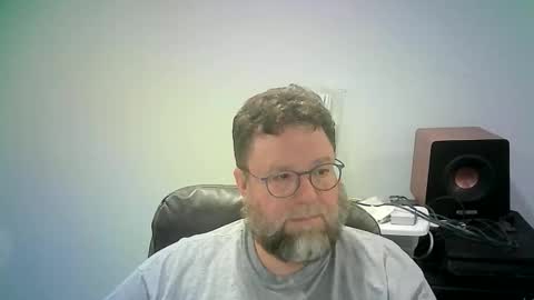 Snapshot of mister_happy567 chatting on 12/14/25, 05:35 Mr. Happy online show from 12/14/25, 05:35