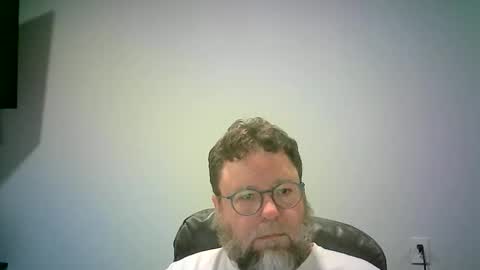 Snapshot of mister_happy567 chatting on 12/21/25, 05:58 Mr. Happy online show from 12/21/25, 05:58